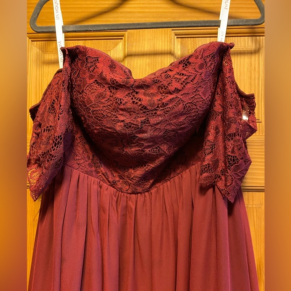 JJ’s House Carbarnet Bridesmaid Dress! - Picture 5 of 11